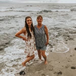 Meet your Posher, April